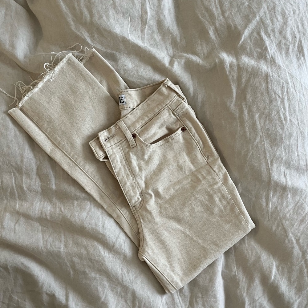 DAZE ‘Just Right’ jeans, cream